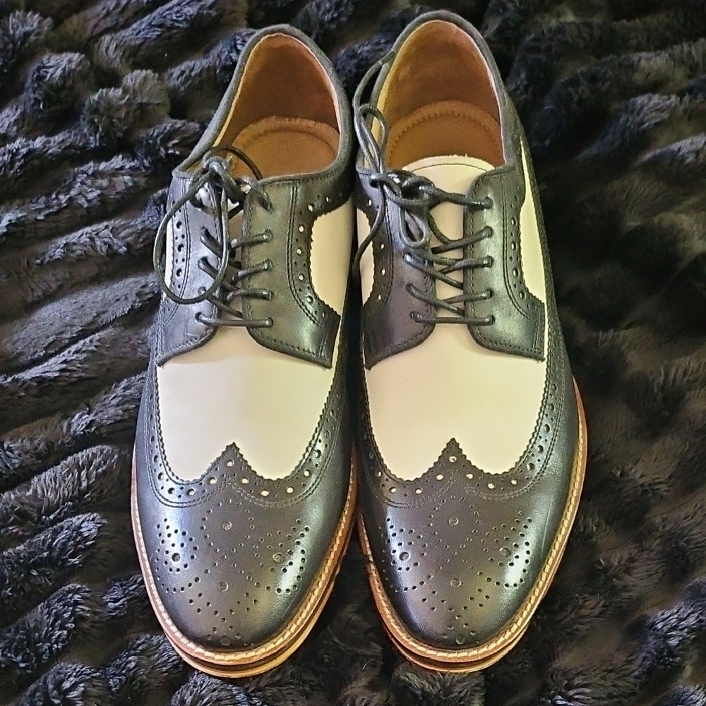Johnston & Murphy Black and White Oxford Shoes with Brogue Detailing